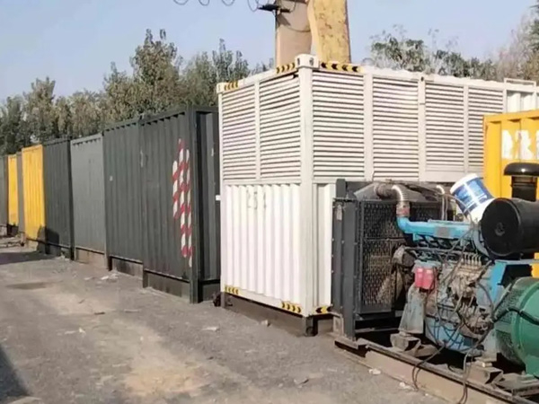 南郑200KW柴油发电机机组每小时油耗是多少？